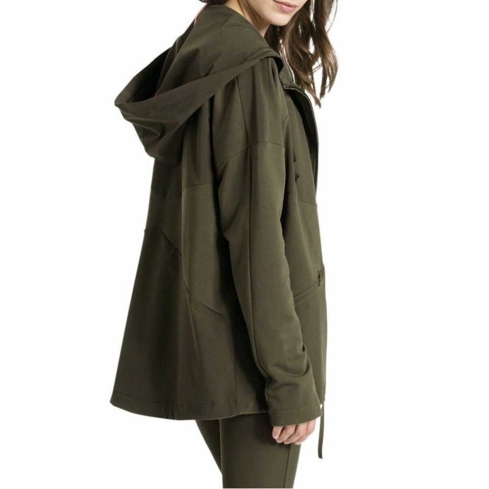 Puma Jacket - Picture 2 of 6